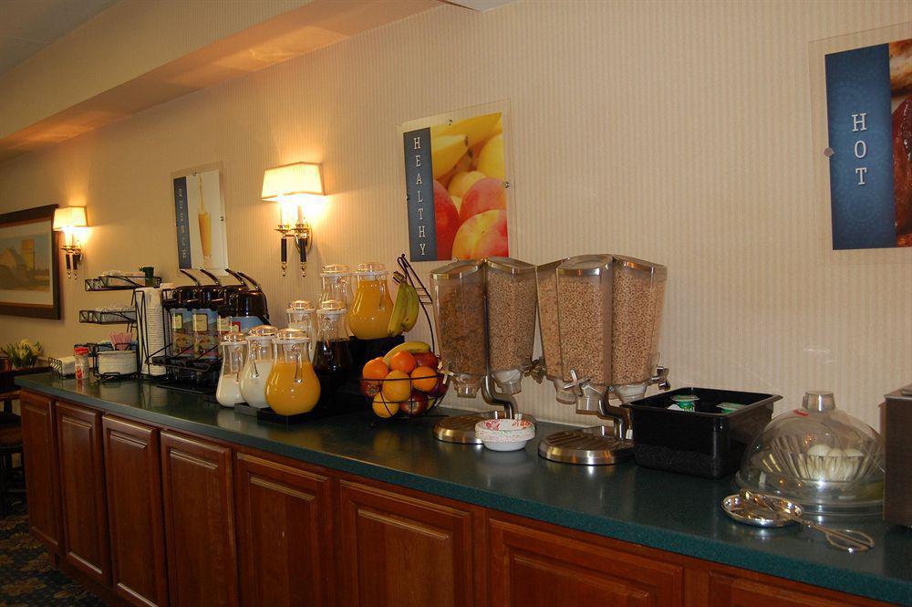 Best Western Plus Chelmsford Inn Ресторант снимка